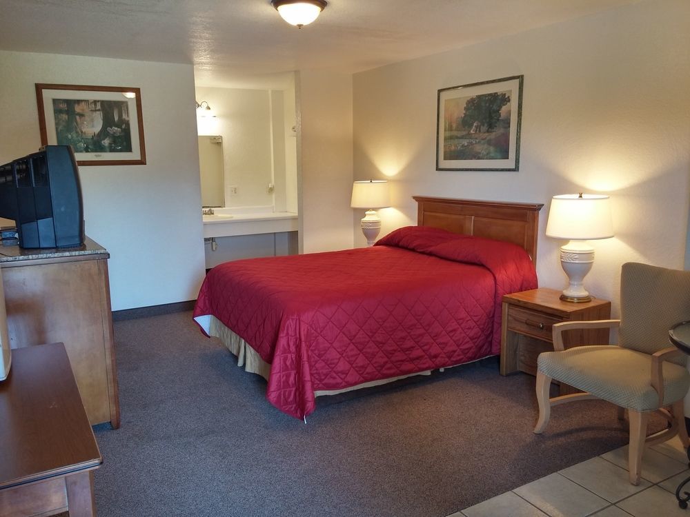 Country Regency Inn & Suites Manvel Eksteriør billede